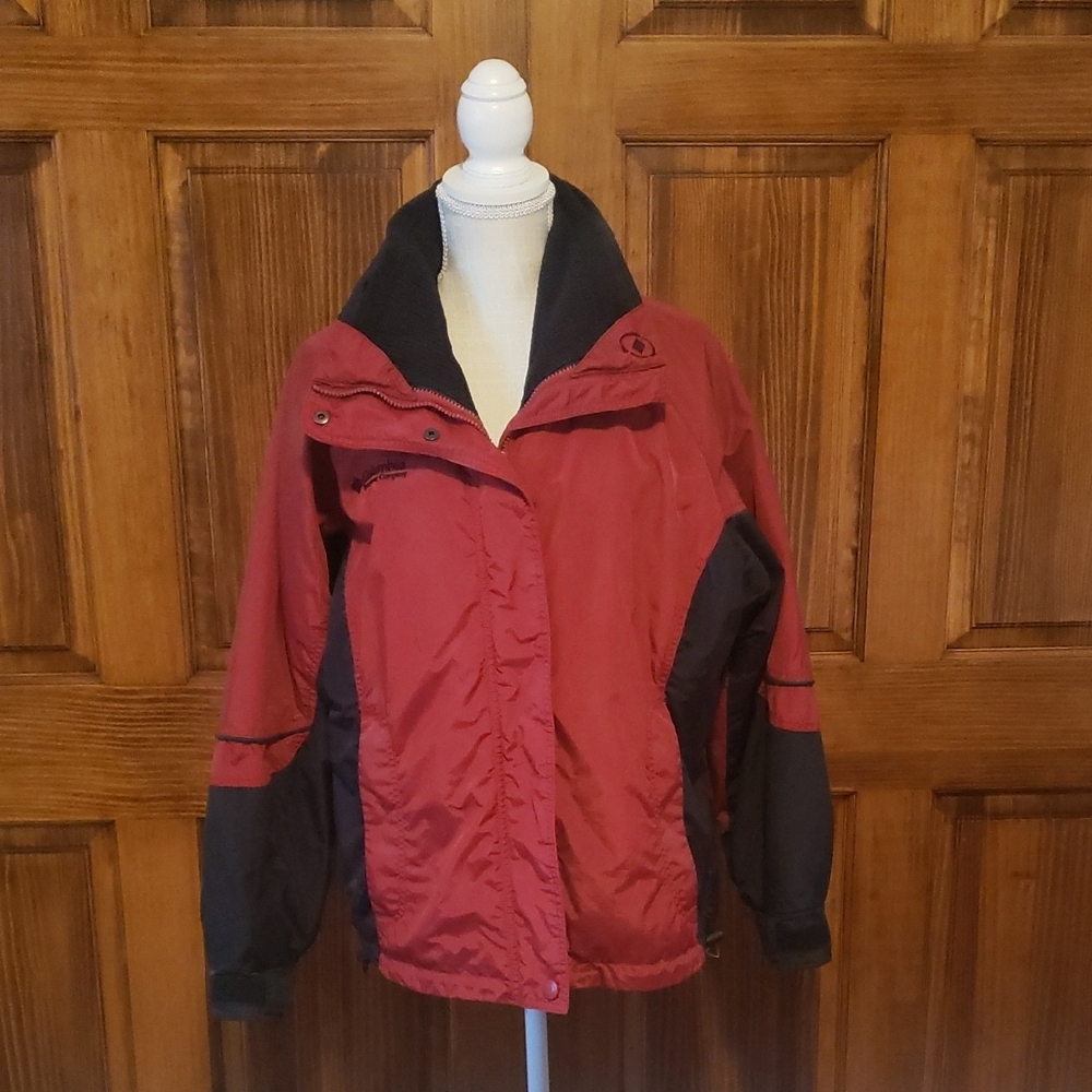 Vintage Columbia Women's Red and Black Bugaboo Jacket